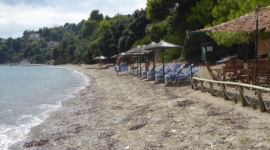 Beachfront apartments in Vasilias Skiathos